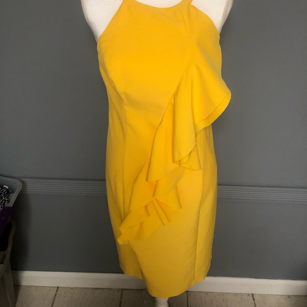Vince Camuto Halter Bodycon Dress 💛💛💛